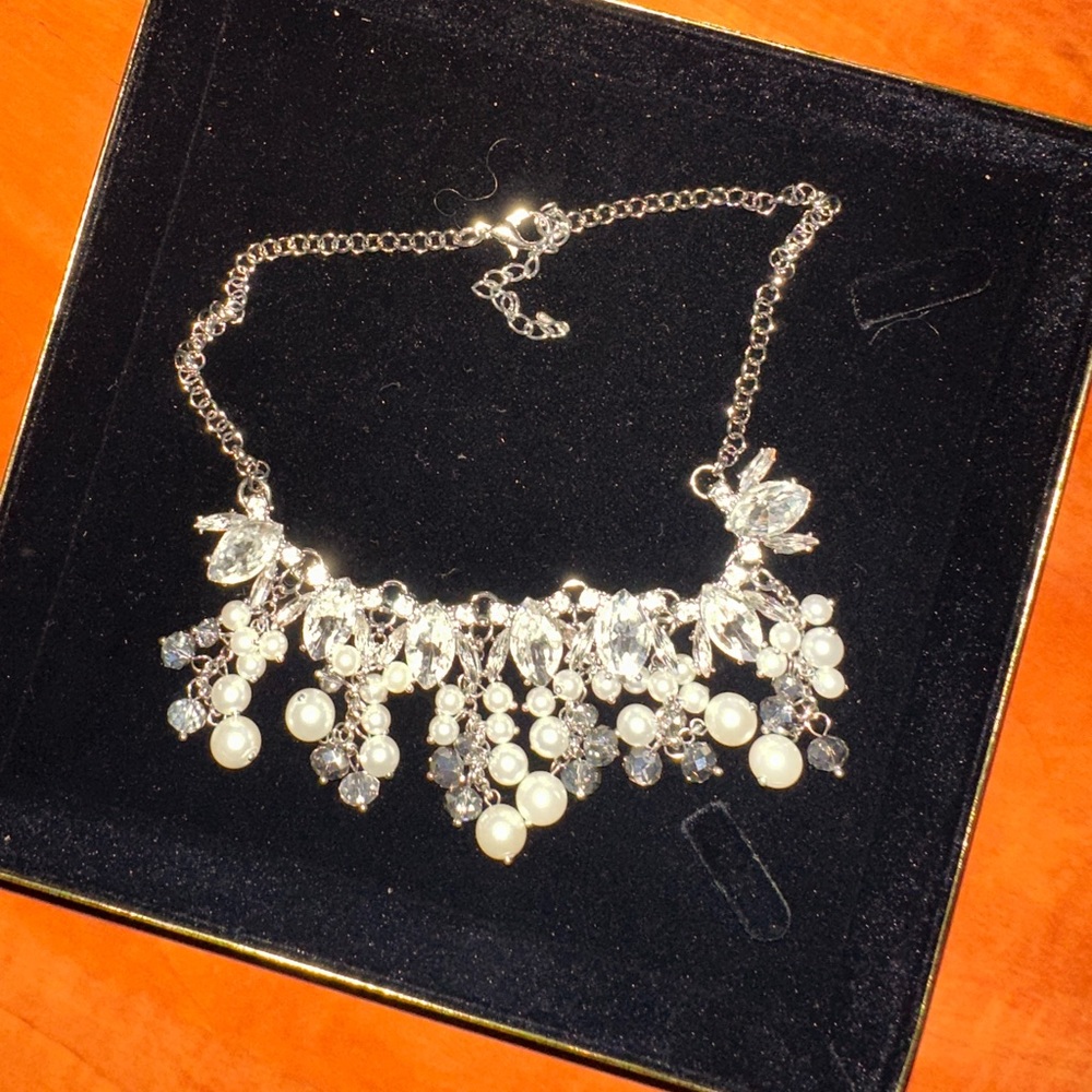 Statement necklace